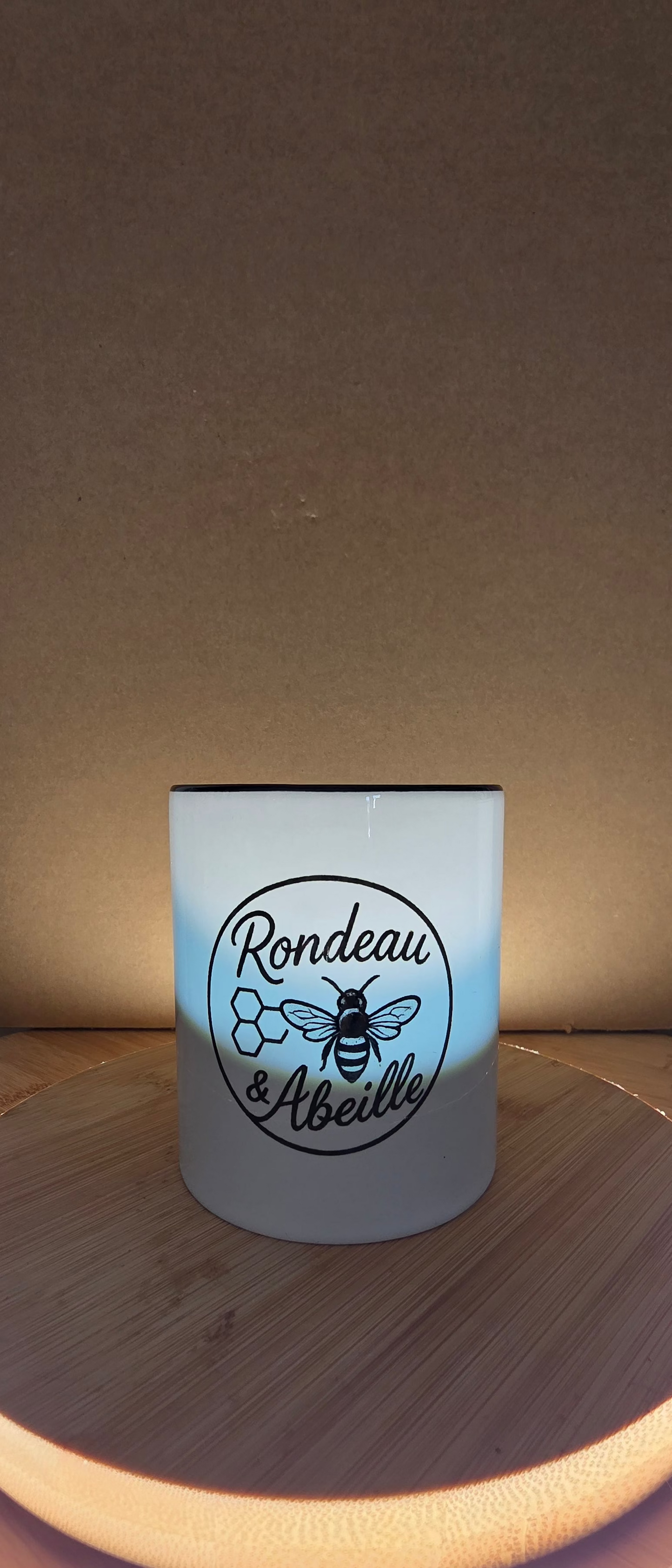 Image d'un mug 325ml → "mug 325ml – Rondeau & Abeille, Sarthe"